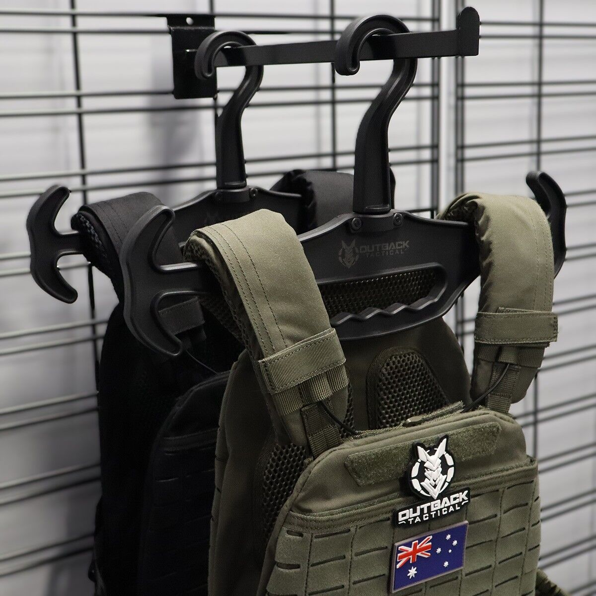 TACTICAL ROTATING HANGER - BLACK