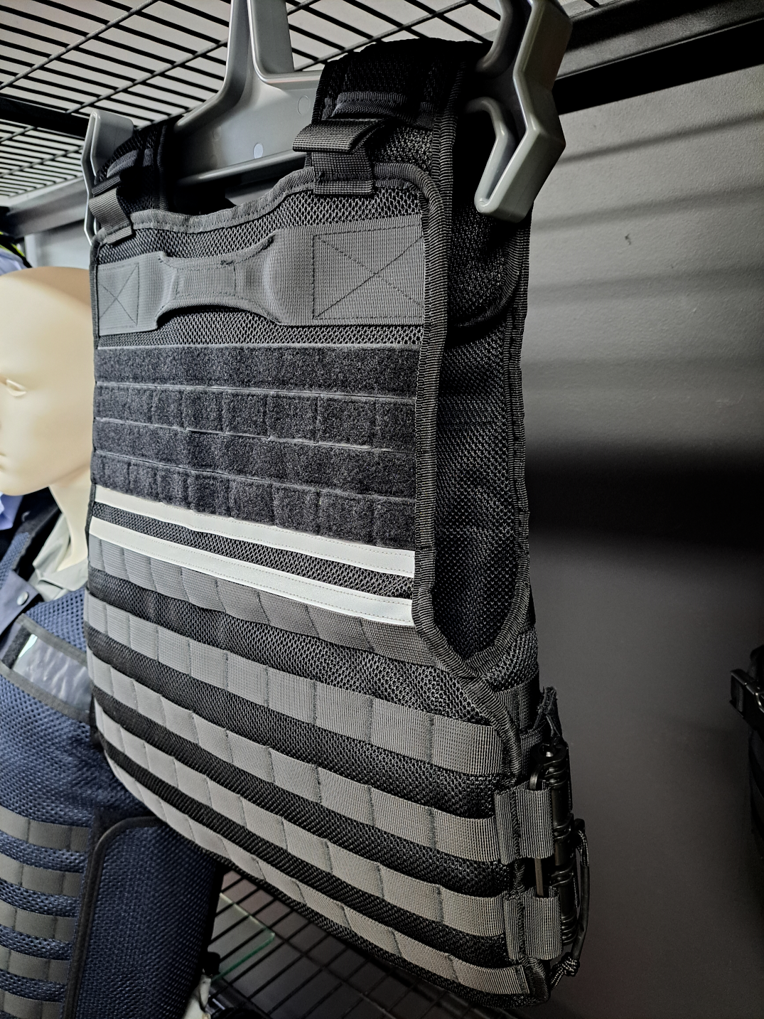 DEFENDER-1 STAB VEST RUNOUT SALE