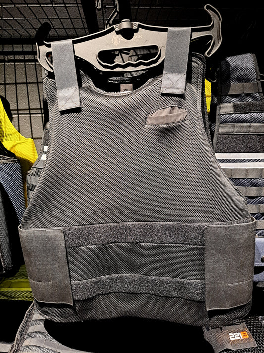 SIGNATURE COVERT STAB VEST WITH INTERGRATED SIDE PROTECTION